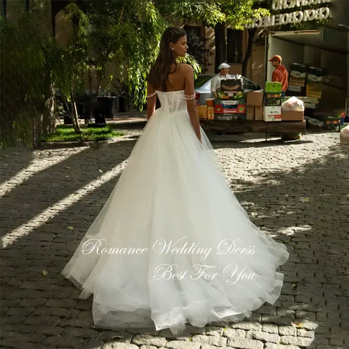 Robe De mariée trapèze moderne en dentelle plissée