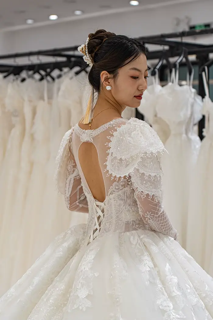 9178 Personnalisé De Luxe Princesse Robe De Mariée 2025 Long Train Manches Bouffantes
