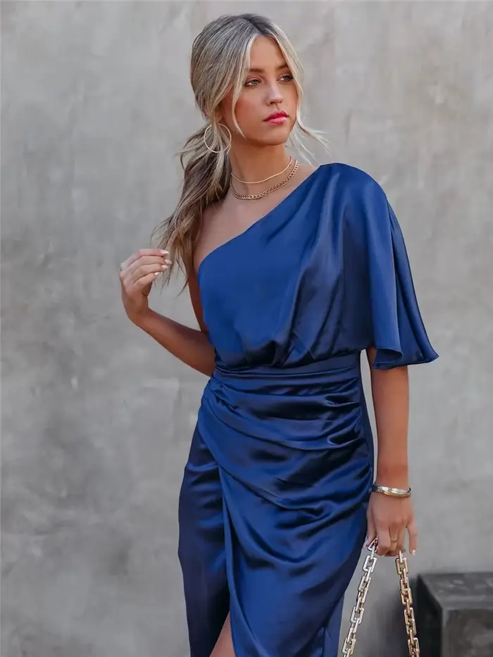 HBLL robes élégantes pour femmes col diagonale été Sexy Satin simple manches plissé solide jupe irrégulière robe de soirée noire