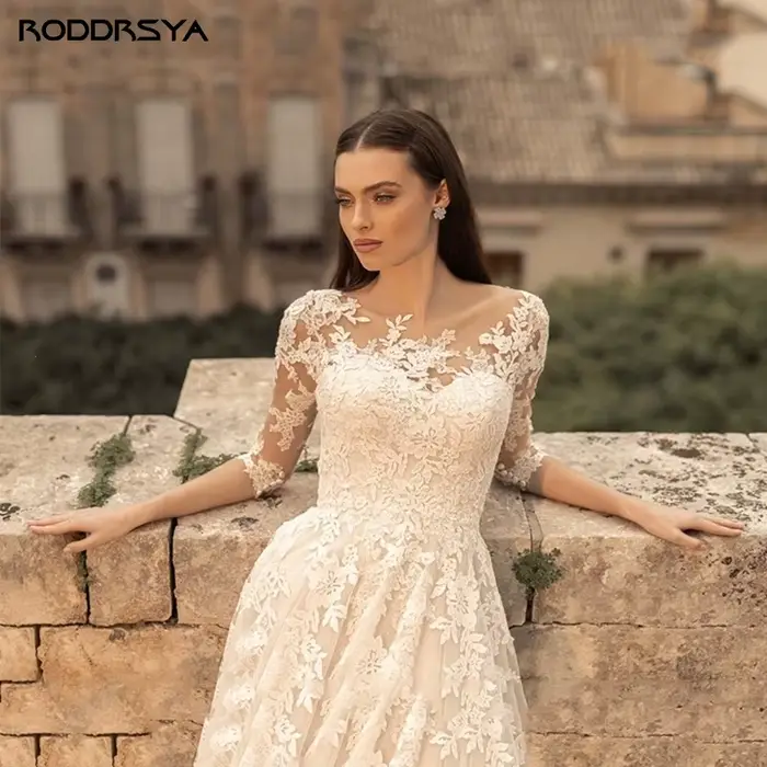 Robe de Mariée Vintage à Col Rond et Manches en Dentelle