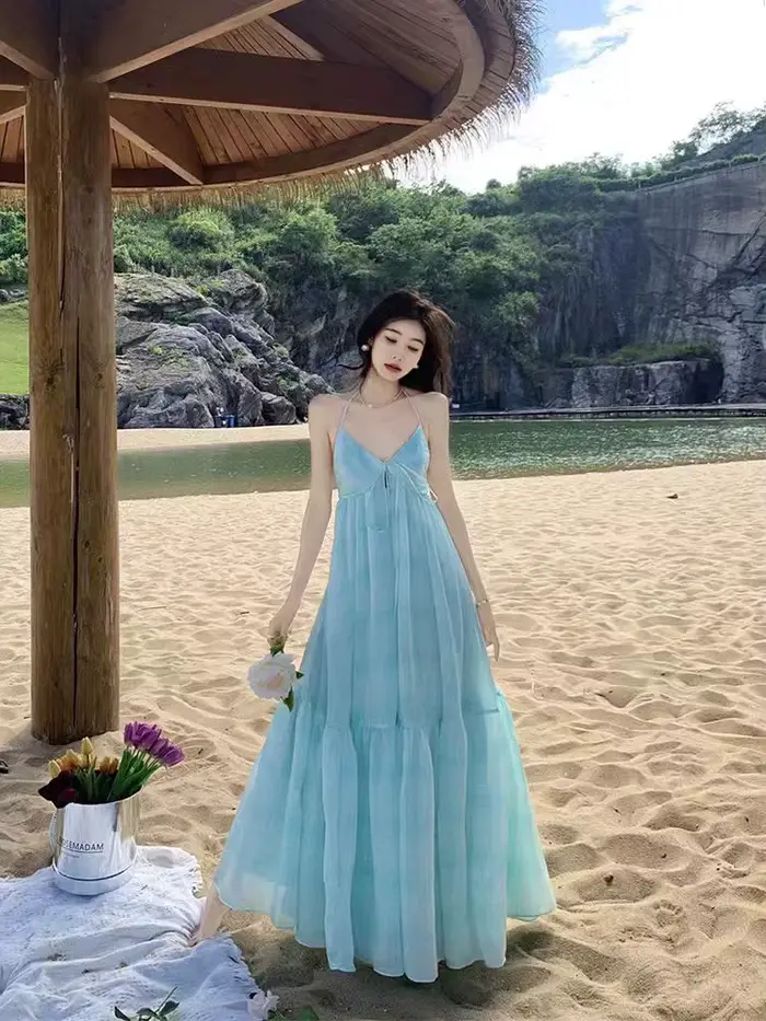 robe dos nu pour vacances en bord de mer