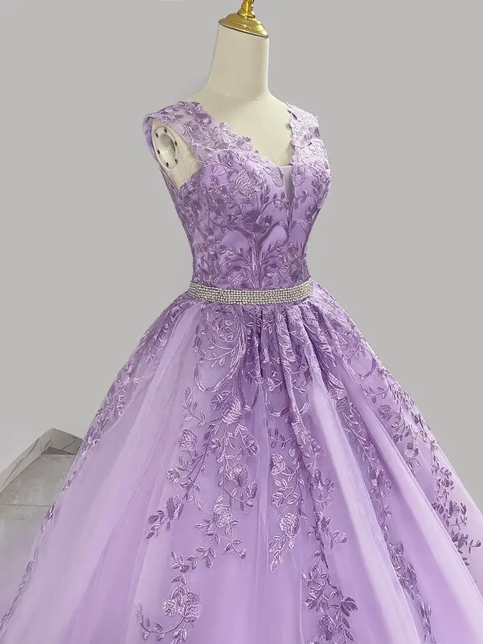 Robe de Mariée Violet Clair à Col en V