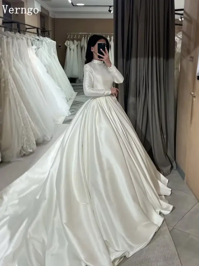 Verngo-Robe de Mariée en Satin à Manches sulfet Col Haut