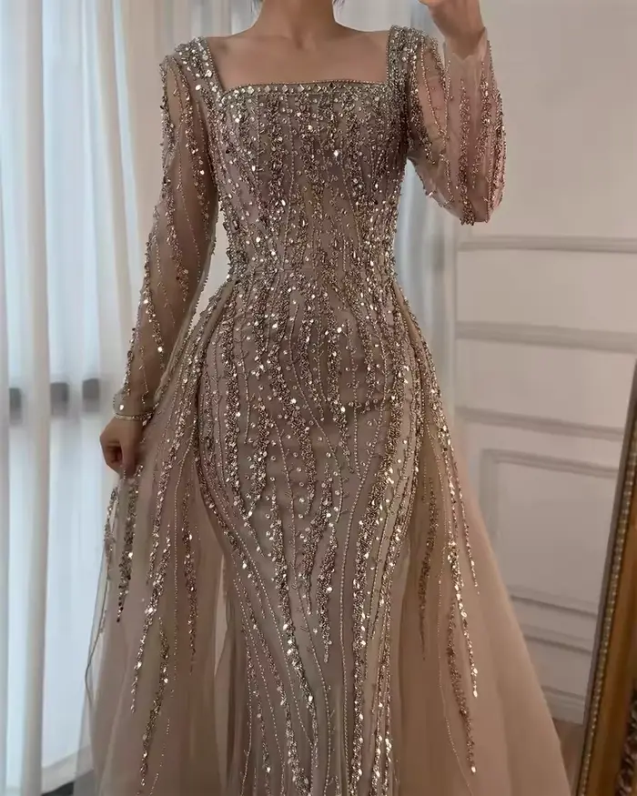 Robe sirène en dentelle perlée avec col carré pour femmes, bal, anniversaire, soirée chic, élégance sophistiquée, soutien-gorge intégré, train de balayage