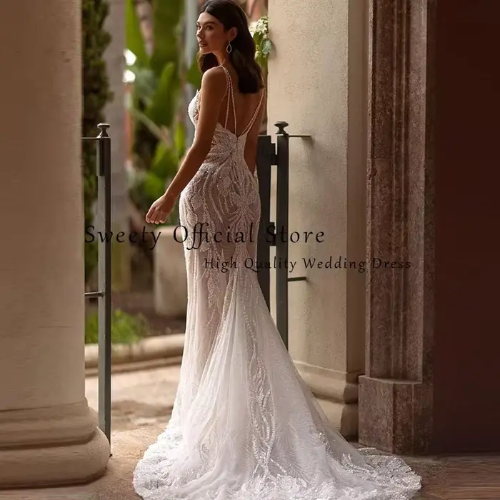 Robe de Mariée Sirène Luxueuse en Dentelle Brodée avec Perles Col en V Sangle Personnalisée Dos Fermeture Éclair Occasions Spéciales