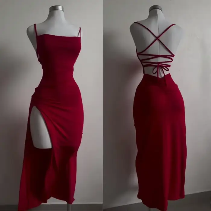 Robe d'été explosive à bretelles licou