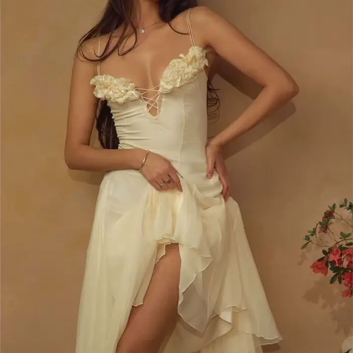 Robe longue élégante dos nu