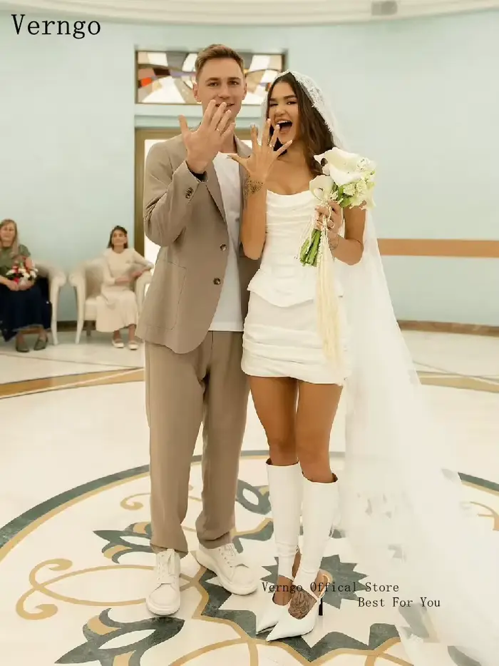 Robes de mariée courtes Verngo Mini, sans bretelles, avec corsage ajusté et baleines, élégantes pour