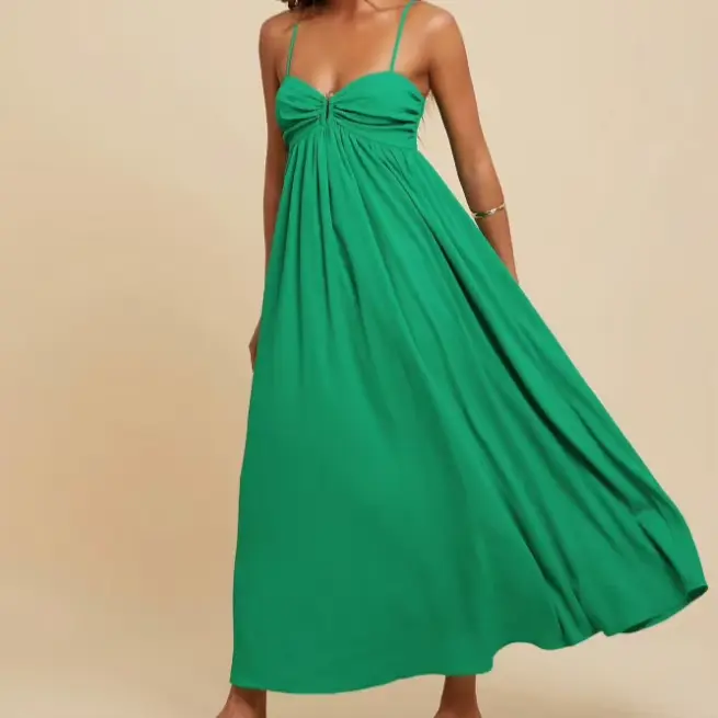 Robe de plage style bohème à bretelles sexy décolletée