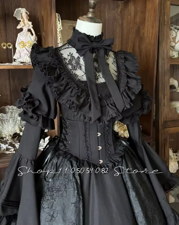 Robe de bal gothique médiévale noire à manches longues