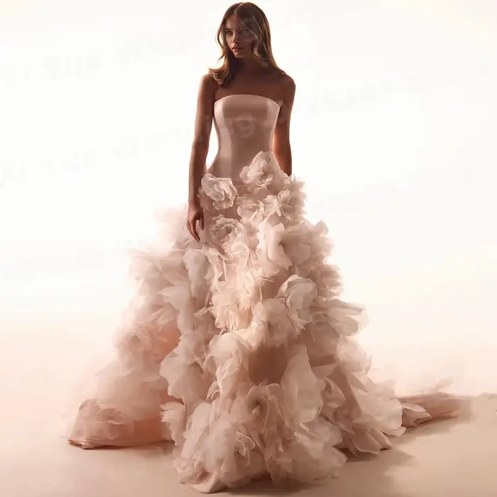 Luxueux une ligne robes De mariée pour femmes sans bretelles fleurs