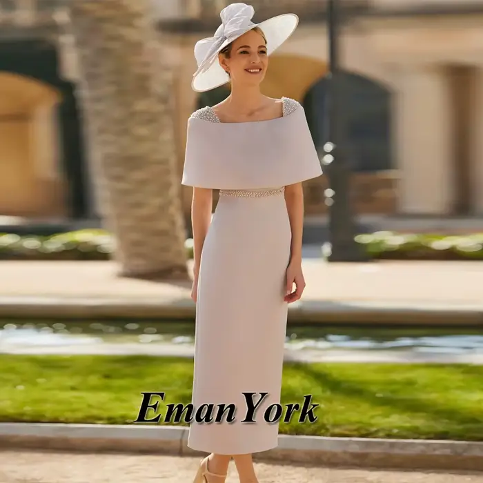 Tenue tendance pour mère de la mariée en satin avec perles pour cérémonies et événements spéciaux