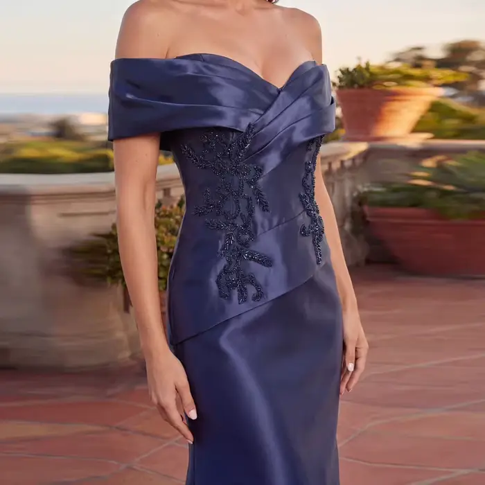 Robe de mère de la mariée personnalisée, style sirène, plissée, avec perles et soutien-gorge intégré pour cérémonie de mariage et événements de gala