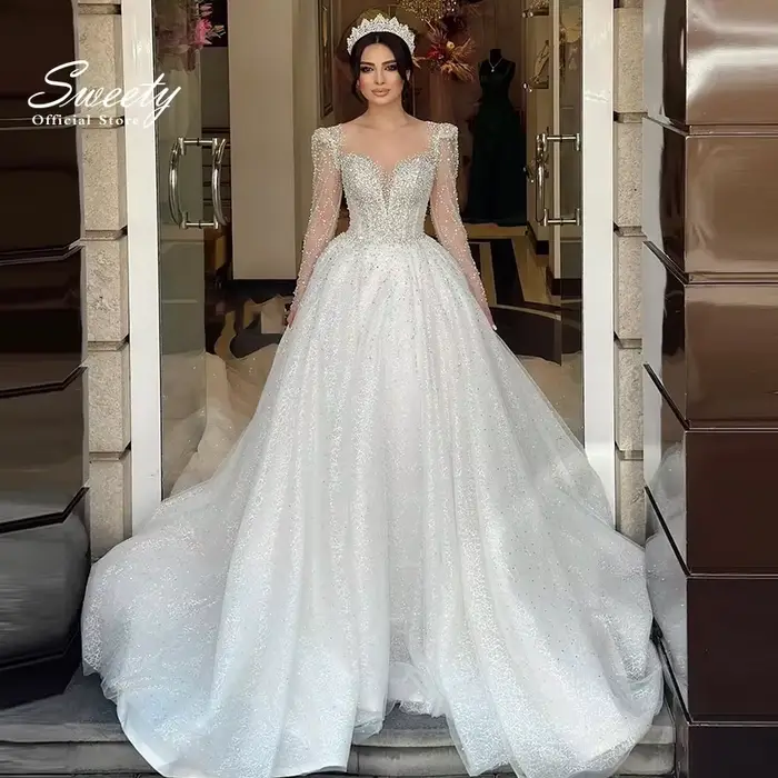 Robe de Mariée Chic et Brillante Entièrement Perlée