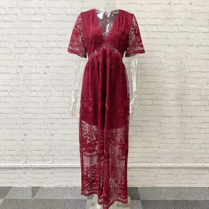 Robe longue en dentelle pour femmes
