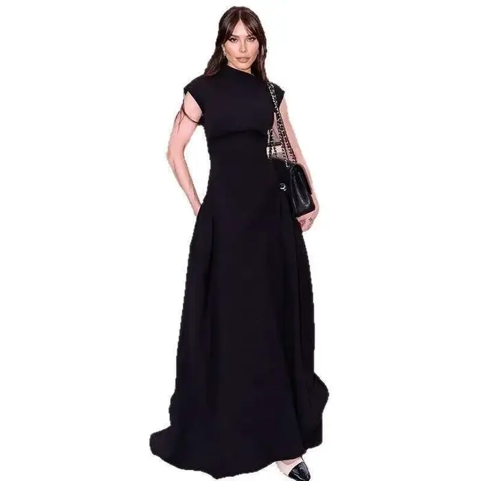 Robe élégante polyester uni avec décolleté en V et paillettes pour femmes sexy et club style été 2025