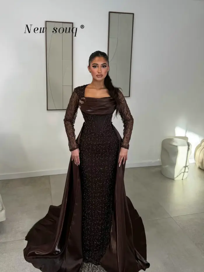 Robes de bal arabes marron chocolat à manches longues avec jupe brillante
