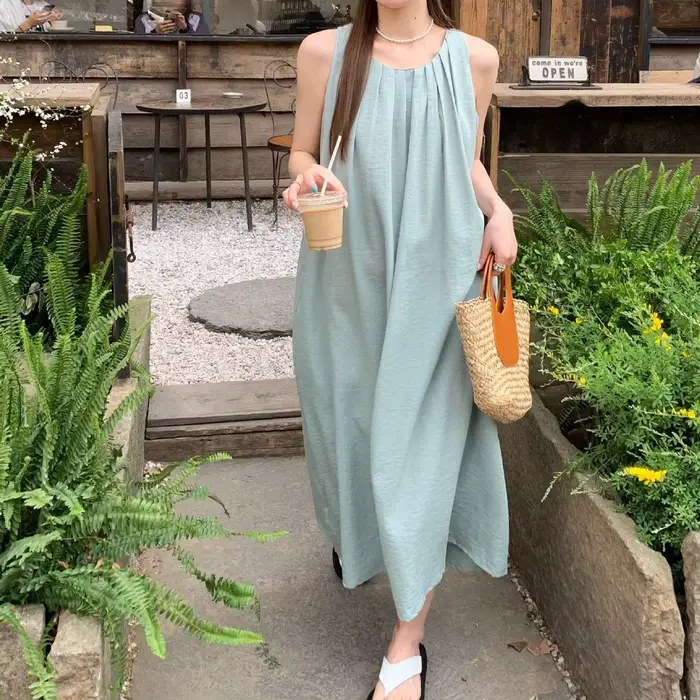 Robe longue sans manches pour femme