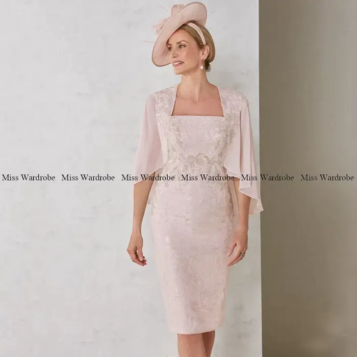 Robe courte rose en dentelle moderne pour mère de la mariée