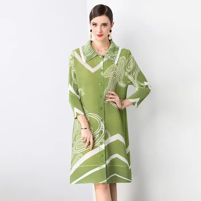 Robe plissée Miyake en mousseline polyester, coupe ample, manches longues, idéale pour femmes, automne-printemps, élégante et confortable pour diverses occasions spéciales