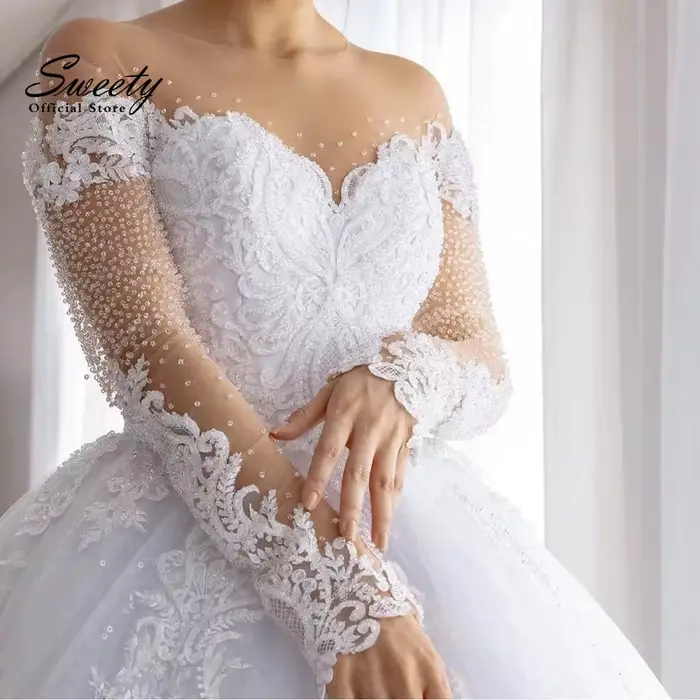 Robe de Mariée Chic et Brillante en Organza avec Broderie de Perles