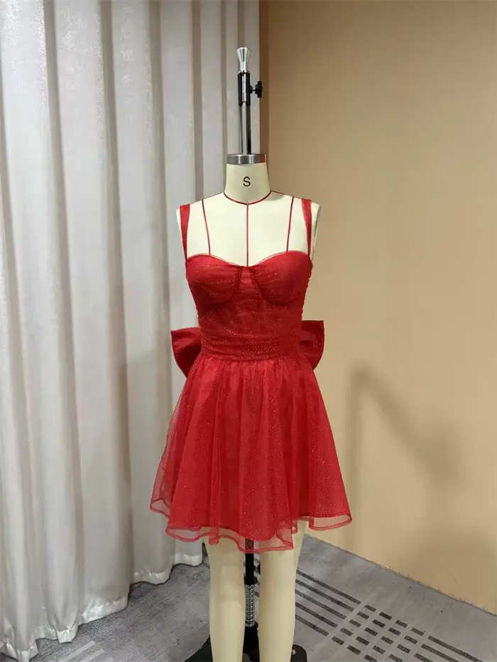 Robe de soirée courte à paillettes