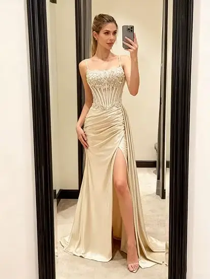 Robes de bal sirène vert émeraude perlées