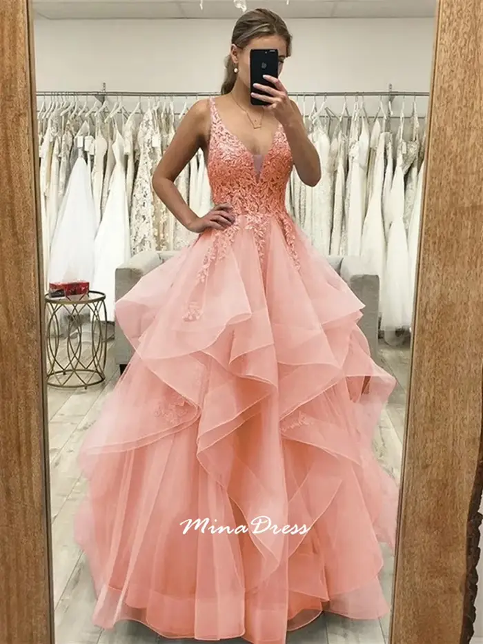 Robe de soirée Mina en dentelle et broderie dos nu sans manches pour femmes, élégante et personnalisable pour bal, gala et événements formels