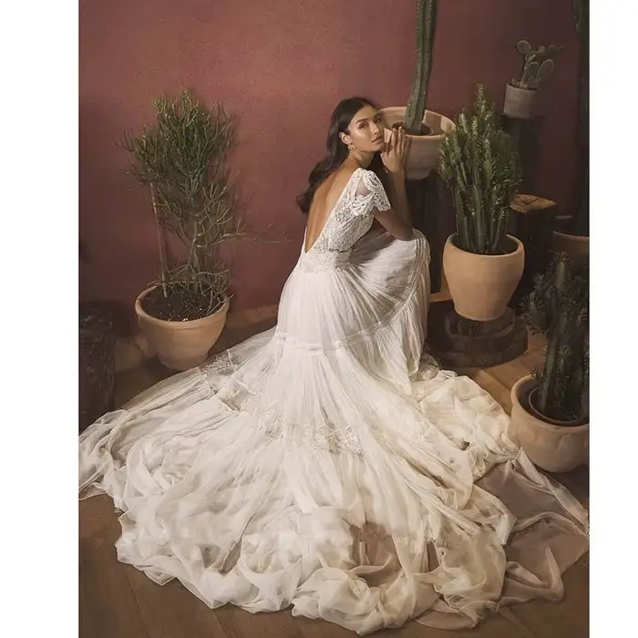 Robes de mariée bohèmes personnalisées