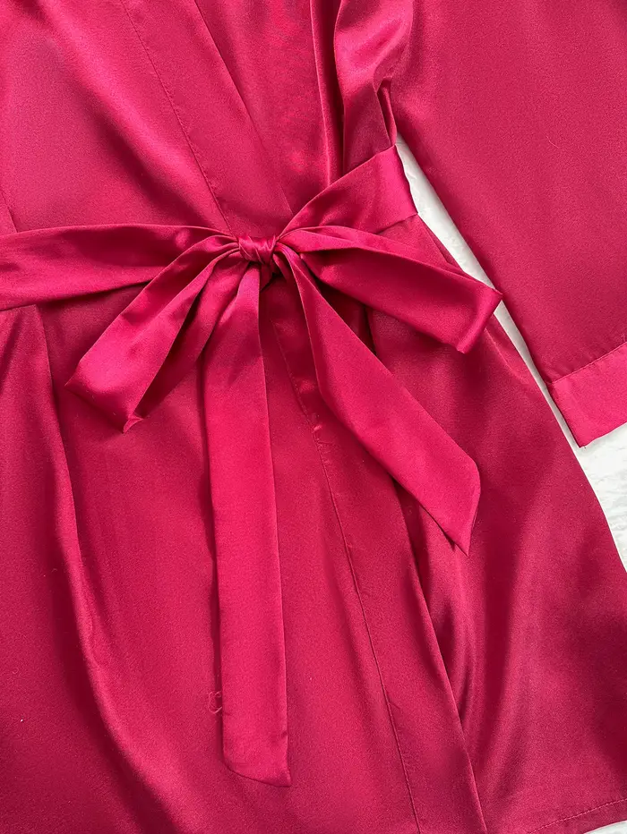 Robe décontractée et élégante en polyester pour femmes, mini robe, col en V, ceinture ajustable, vêtements de nuit et de détente pour diverses occasions