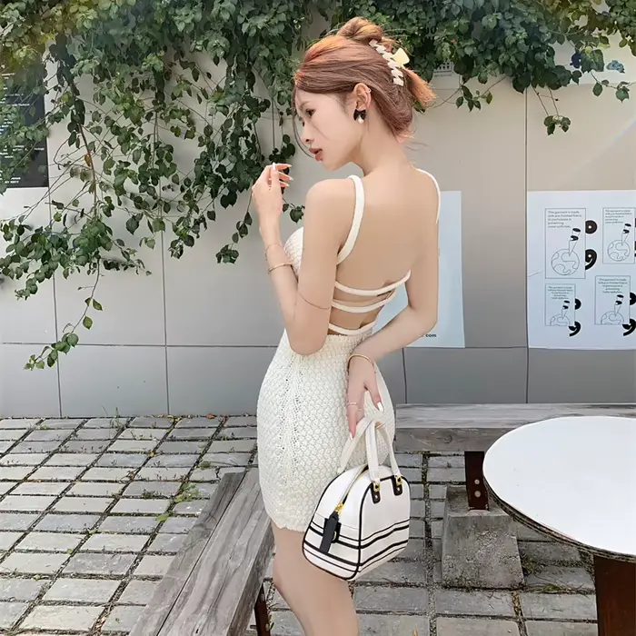 Robe blanche dos nu pour femme