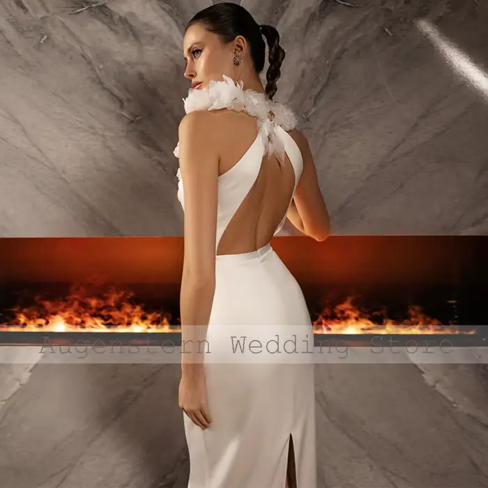 Robe de mariée mi-longue avec col en V profond