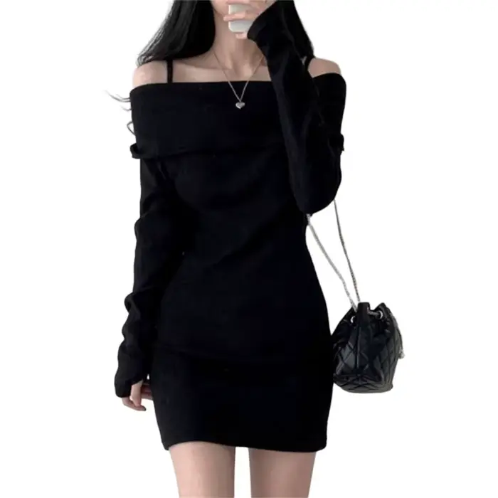 Mini robe tricotée noire épaules dénudées, manches longues, montrez votre charmante clavicule