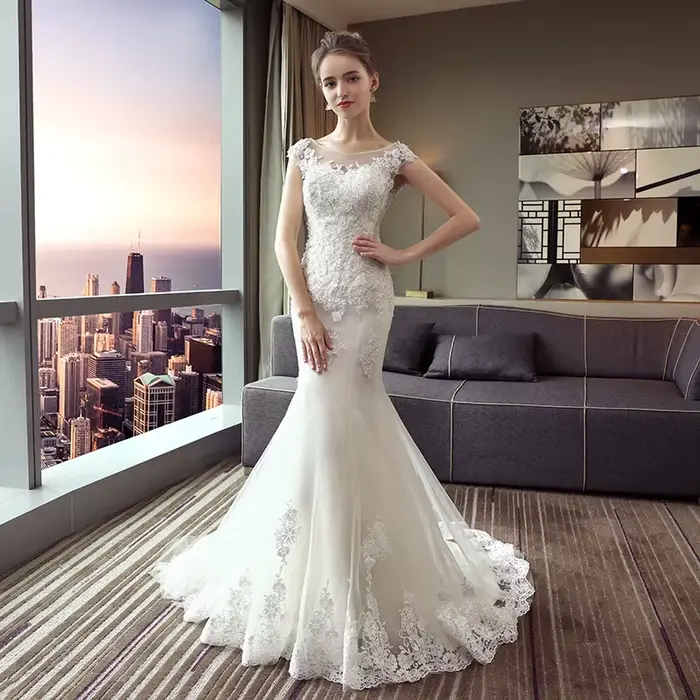 Robe de mariée de luxe en dentelle brodée col rond silhouette sirène personnalisée pour femmes enceintes occasions spéciales