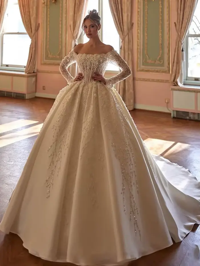 Robe de Mariée Élégante en Taffetas avec Perles et Dentelle Col Bateau Manches Longues Personnalisée Occasions Spéciales