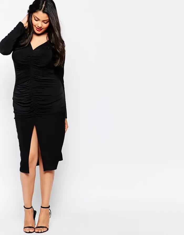 Robe fourreau froncée à manches longues et col en V pour femmes
