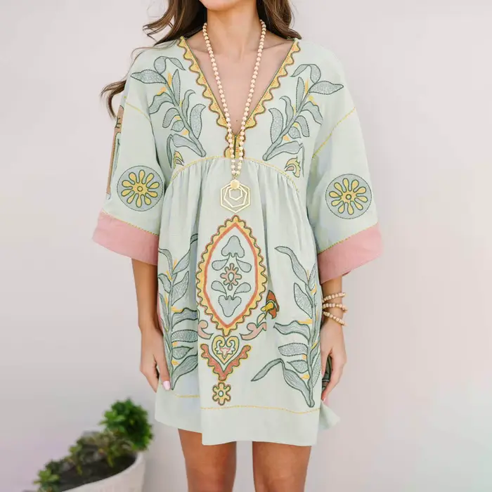 Robe Boho Élégante en Polyester Souple, Style Décontracté, Polyvalente pour Toutes les Occasions, Idéale pour Plage, Ville et Cérémonies Spéciales
