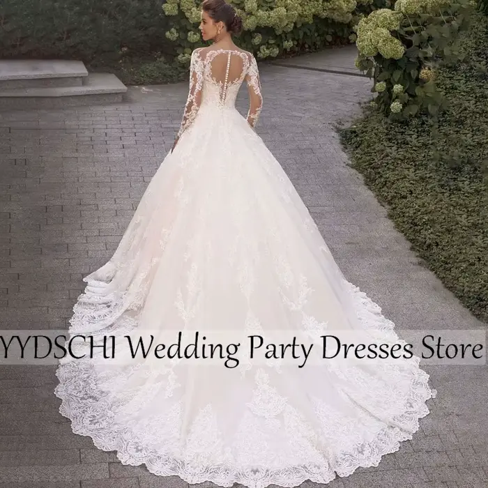 Robe de mariée exquise avec train de la cour, décolleté cœur, manches longues en polyester pour femmes, style princesse, idéale pour les mariages et les événements spéciaux