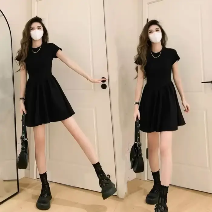 Mini-robe noire élégante en maille haut de gamme