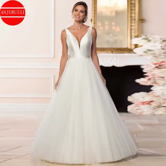 Robe de mariée simple en polyester avec train de la cour pour femmes, élégante et sexy, idéale pour les occasions spéciales