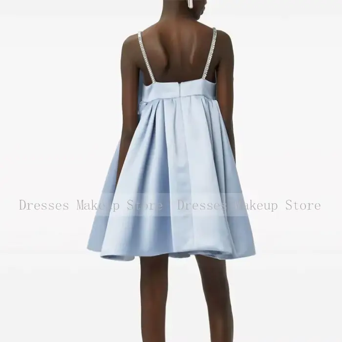 Robe de cocktail de luxe en satin