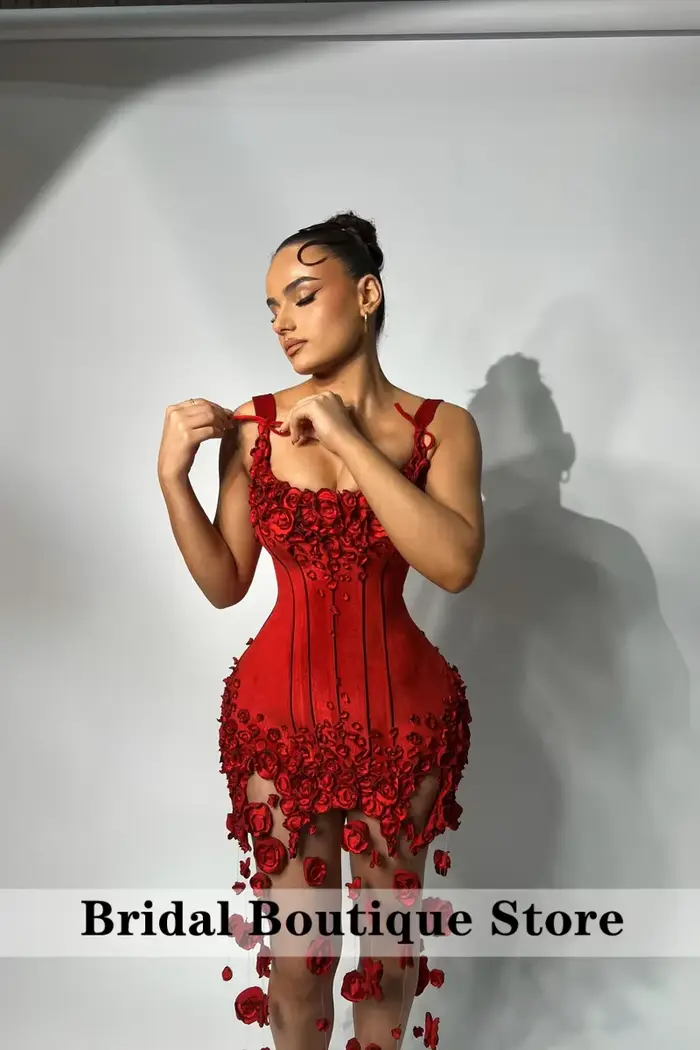 Robes de bal rouges chics en satin avec baleines