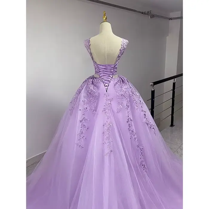 Robe de Mariée Violet Clair à Col en V
