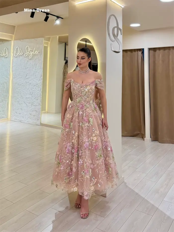 Robe de soirée élégante rose sur mesure dos nu avec paillettes et fleurs 3D pour cérémonies et événements spéciaux UXST