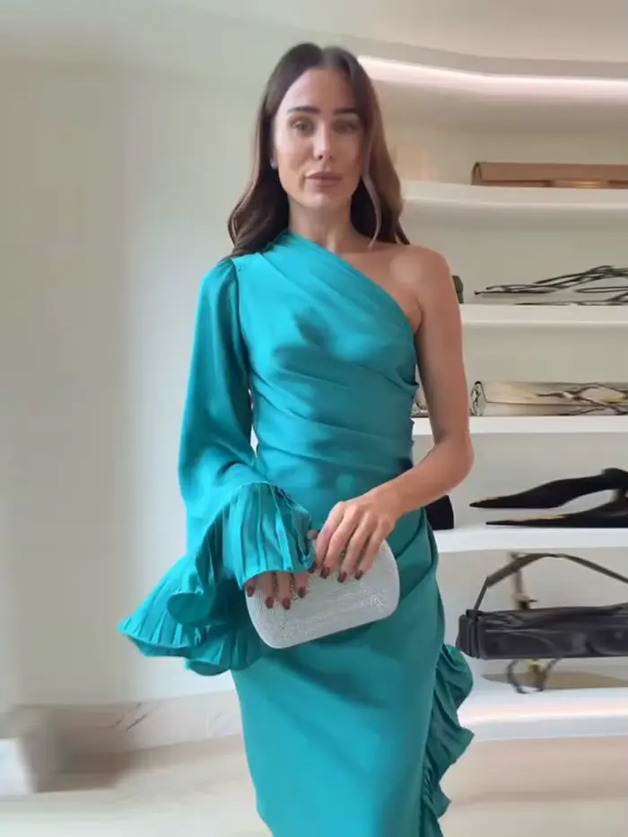 Mini robe de soirée en velours perlé pour femme