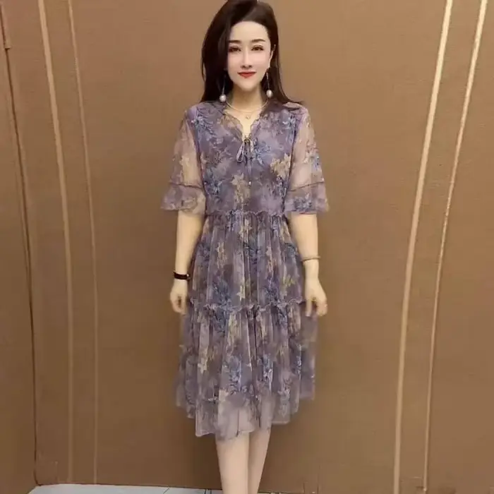 Robe d'été bohème à imprimé floral vert avec manches bouffantes
