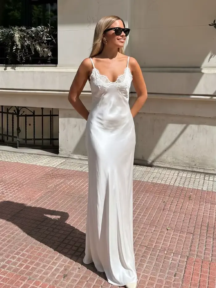 Robe longue élégante en satin pour femme HH