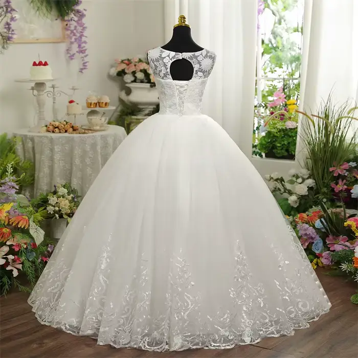 Robes de mariée princesse ivoire pour femmes