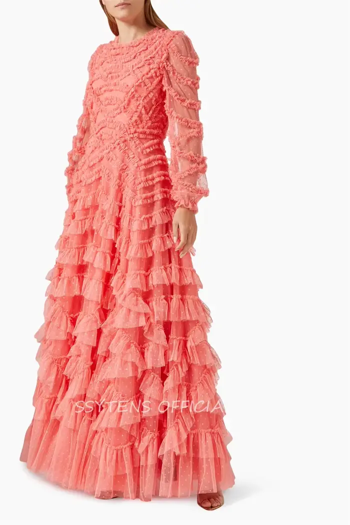Robe de soirée à pois roses