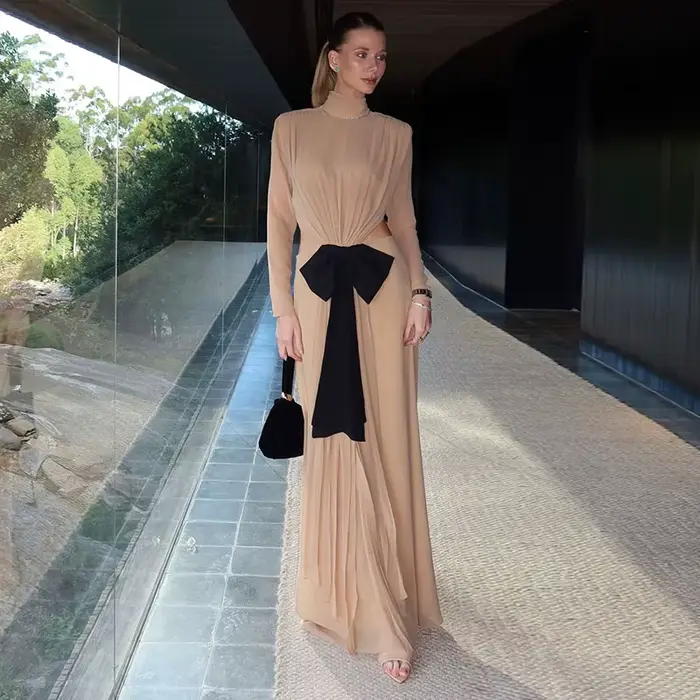 Robe longue de soirée élégante pour femme en mousseline transparente à manches longues, col montant,
